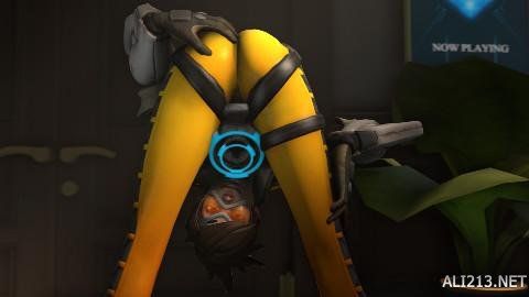 同时也透出 同时也透出