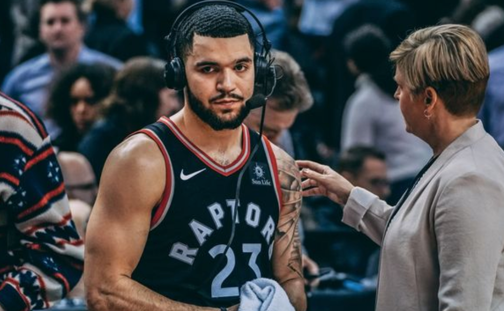 于红牌跨赛 于红牌跨赛