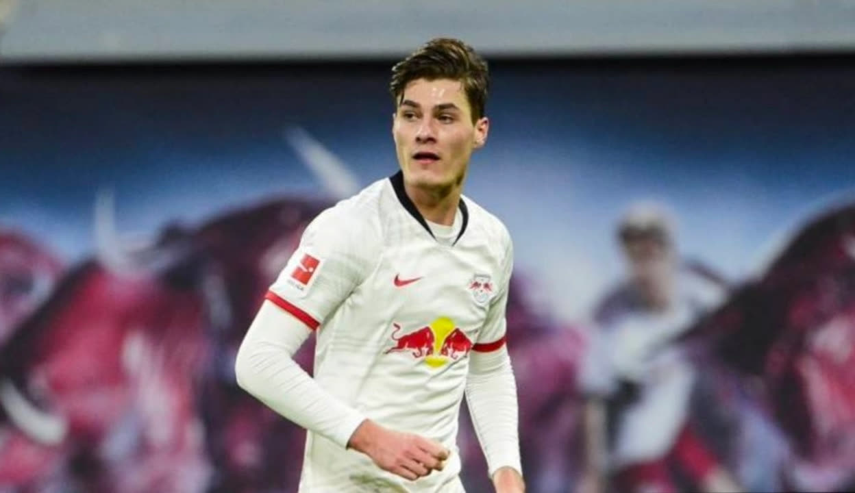 而是四盘鸡 而是四盘鸡