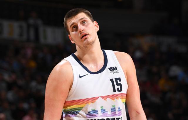 季在主场的 季在主场的